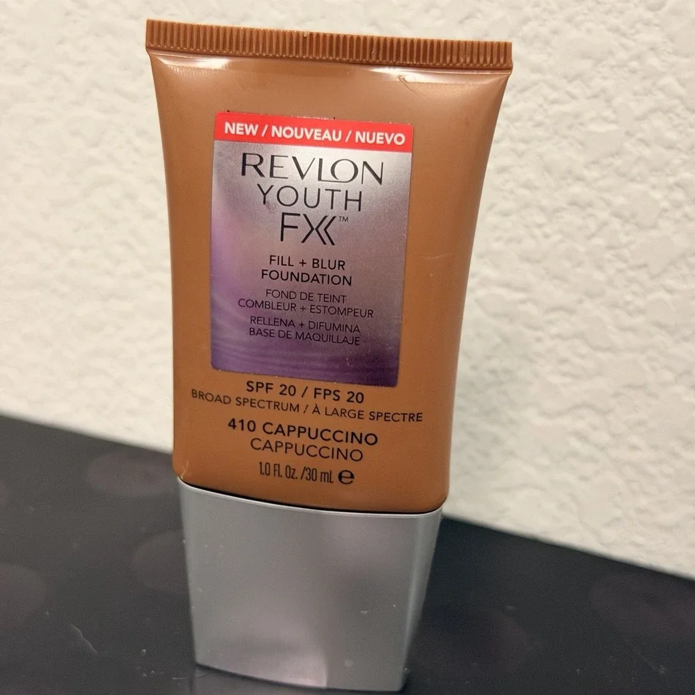 Revlon Youth FX Fill & Blur Foundation 410 Cappuccino SPF 20‎ Broad Spectrum NEW